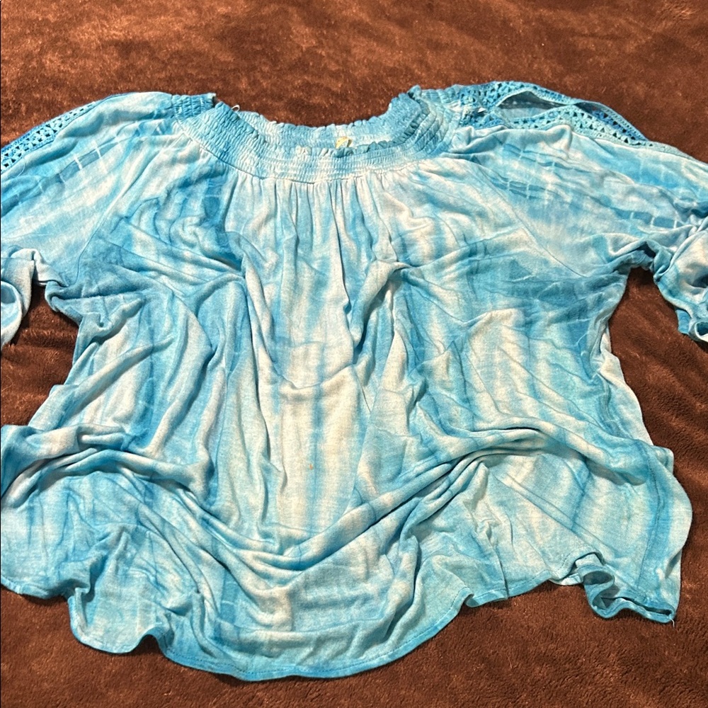 Blue cold shoulder Top — GENTLY USED! - Picture 3 of 5